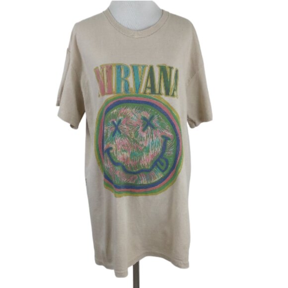 NIRVANA Tops - Nirvana Tshirt l